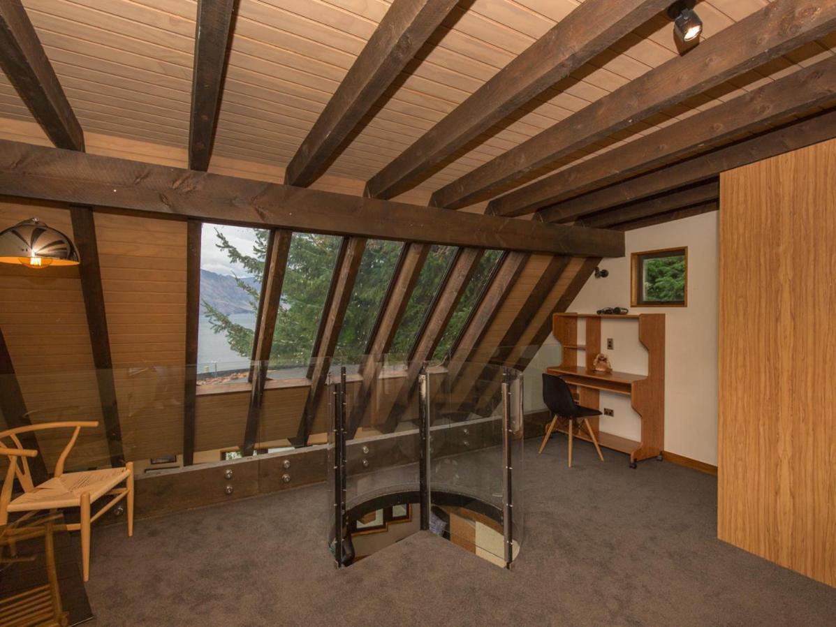 Crows Nest - Queenstown Holiday Home Exterior photo